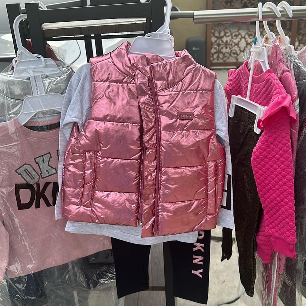 DKNY 3 pc set new with tag